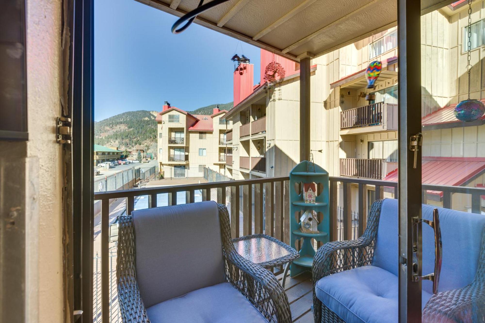 Ski-In Red River Retreat Balcony, Mountain Views! Exterior foto
